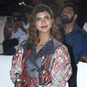 Manchu Lakshmi Graces NEXA SIIMA 2025 Red Carpet in Stunning Outfit