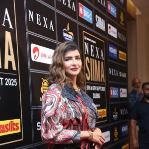 Manchu Lakshmi Graces NEXA SIIMA 2025 Red Carpet in Stunning Outfit