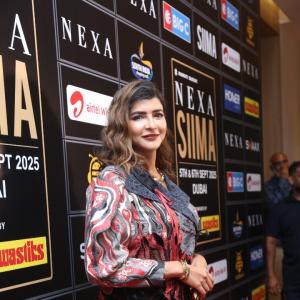 Manchu Lakshmi Graces NEXA SIIMA 2025 Red Carpet in Stunning Outfit