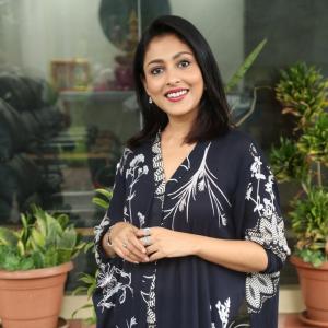 Stylish Floral Kurti Look with Elegant Jewelry for a Chic and Confident Vibe