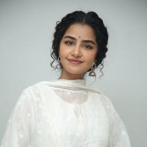 Anupama Parameswaran in Elegant White Ethnic Outfit | Latest Photoshoot