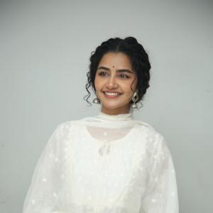 Anupama Parameswaran in Elegant White Ethnic Outfit | Latest Photoshoot