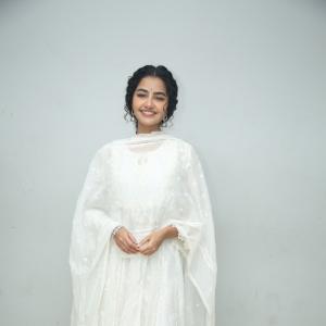 Anupama Parameswaran in Elegant White Ethnic Outfit | Latest Photoshoot
