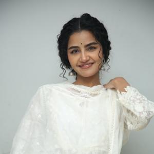 Anupama Parameswaran in Elegant White Ethnic Outfit | Latest Photoshoot