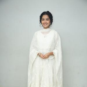 Anupama Parameswaran in Elegant White Ethnic Outfit | Latest Photoshoot