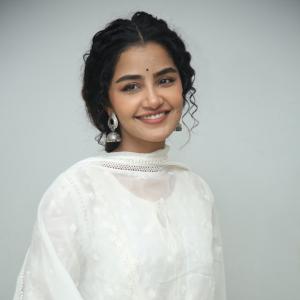 Anupama Parameswaran in Elegant White Ethnic Outfit | Latest Photoshoot