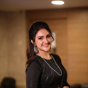 Sridevi Vijaykumar Looks Elegant in Black Saree with Silver Jewelry