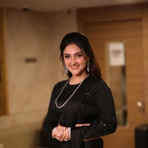 Sridevi Vijaykumar Looks Elegant in Black Saree with Silver Jewelry