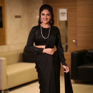 Sridevi Vijaykumar Looks Elegant in Black Saree with Silver Jewelry