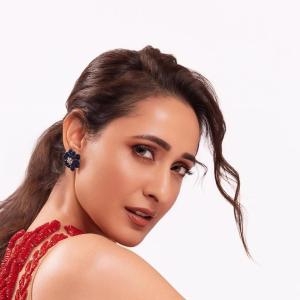 Pragya Jaiswal's Stylish Red Crop Top and Denim Look – Fashion Inspiration