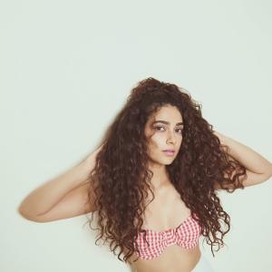 Actress Aakanksha Singh in Stylish Red and White Checkered Top | Fashion Look