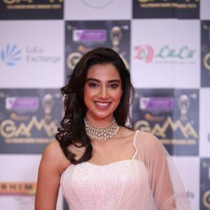 Minakshi Choudary at GAMA Telugu Movie Awards: Stunning Look in Elegant Saree
