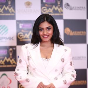 Nayan Sarika Shines in Elegant White Embellished Pantsuit on the Red Carpet