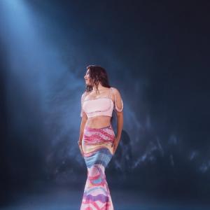 Rashi Singh Dazzles in Pastel Glam Crop Top and Shimmer Skirt