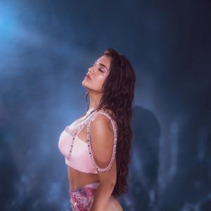 Rashi Singh Dazzles in Pastel Glam Crop Top and Shimmer Skirt