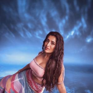 Rashi Singh Dazzles in Pastel Glam Crop Top and Shimmer Skirt