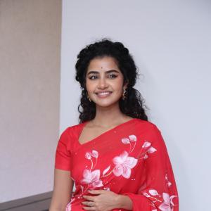 Anupama Parameswaran Shines in Elegant Red Floral Saree Look