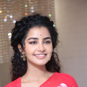 Anupama Parameswaran Shines in Elegant Red Floral Saree Look