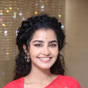 Anupama Parameswaran Shines in Elegant Red Floral Saree Look