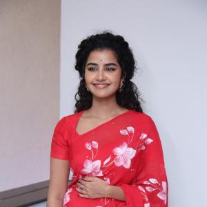 Anupama Parameswaran Shines in Elegant Red Floral Saree Look
