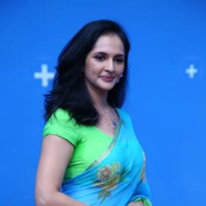 Jyoti Poorvaj Looks Stunning in Blue and Green Floral Saree