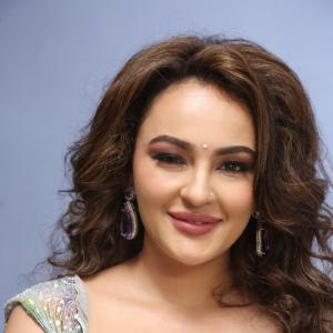 Seerat Kapoor Dazzles in Mint Green and Silver Saree