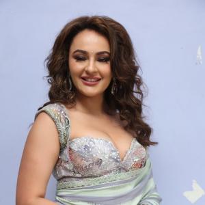 Seerat Kapoor Dazzles in Mint Green and Silver Saree