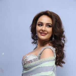 Seerat Kapoor Dazzles in Mint Green and Silver Saree