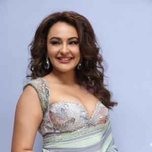Seerat Kapoor Dazzles in Mint Green and Silver Saree