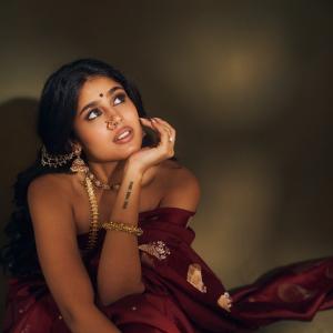 Faria Abdullah Shines in Elegant Maroon Saree with Traditional Jewelry