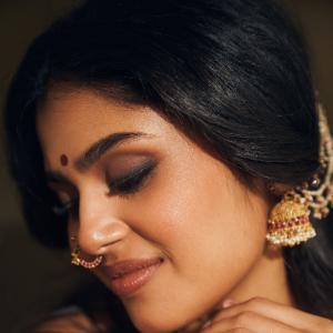 Faria Abdullah Shines in Elegant Maroon Saree with Traditional Jewelry