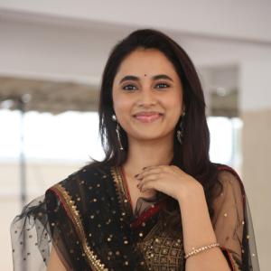 Priyanka Arul Mohan in Black and Gold Traditional Outfit | Elegant Look