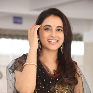 Priyanka Arul Mohan in Black and Gold Traditional Outfit | Elegant Look