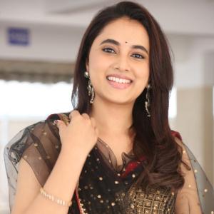 Priyanka Arul Mohan in Black and Gold Traditional Outfit | Elegant Look