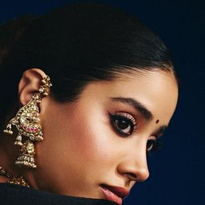 Janhvi Kapoor Radiates Royal Elegance in Blue Saree and Traditional Jewelry
