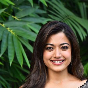 Rashmika Mandanna Stuns in Elegant Black Saree Look