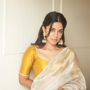 Mirnalini Ravi in Traditional Saree: Elegant Indian Actress Look
