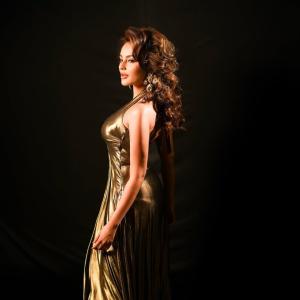 Seerat Kapoor in Stunning Golden Gown – A Glamorous Look