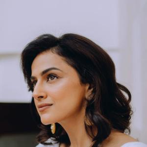 Actress Shraddha Srinath Stuns in Elegant White and Black Ensemble