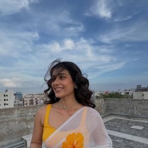 Akanksha Singh Stuns in Elegant White Saree Look