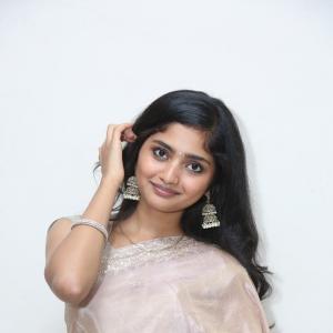 Actress Preeti Looks Elegant in a Soft Pink Silk Saree