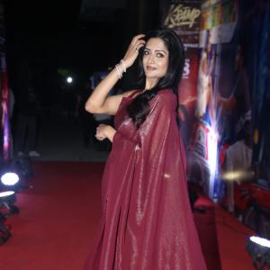 Actress Vimala Raman Exudes Glamour in a Maroon Silk Saree