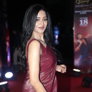Actress Vimala Raman Exudes Glamour in a Maroon Silk Saree