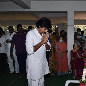 Celebs Condolences to Kaikala Satyanarayana Garu