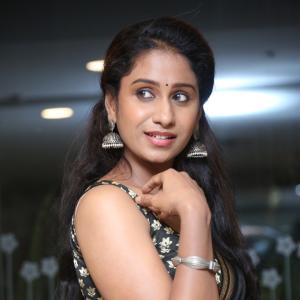 Dakshi Guttikonda in Elegant Black Saree – Traditional South Indian Look