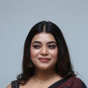 Yamini Bhaskar Looks Elegant in Black Saree | Latest Photoshoot