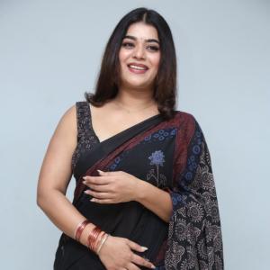 Yamini Bhaskar Looks Elegant in Black Saree | Latest Photoshoot