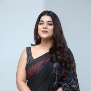 Yamini Bhaskar Looks Elegant in Black Saree | Latest Photoshoot