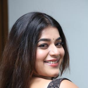 Yamini Bhaskar Looks Elegant in Black Saree | Latest Photoshoot