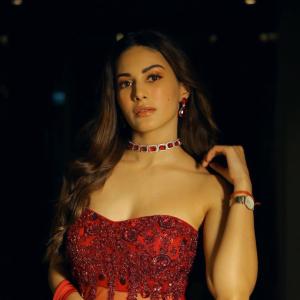 Stunning Red Designer Gown Look – Elegant Evening Fashion Photoshoot